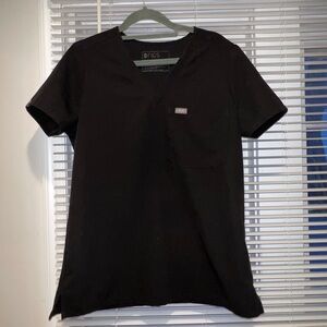 Figs Women’s Black Scrub Top with Pocket